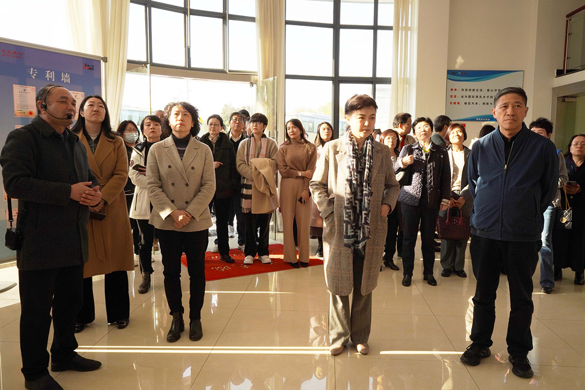 中國醫(yī)藥保健品進出口商會及會員企業(yè)蒞臨康輝醫(yī)療參觀
